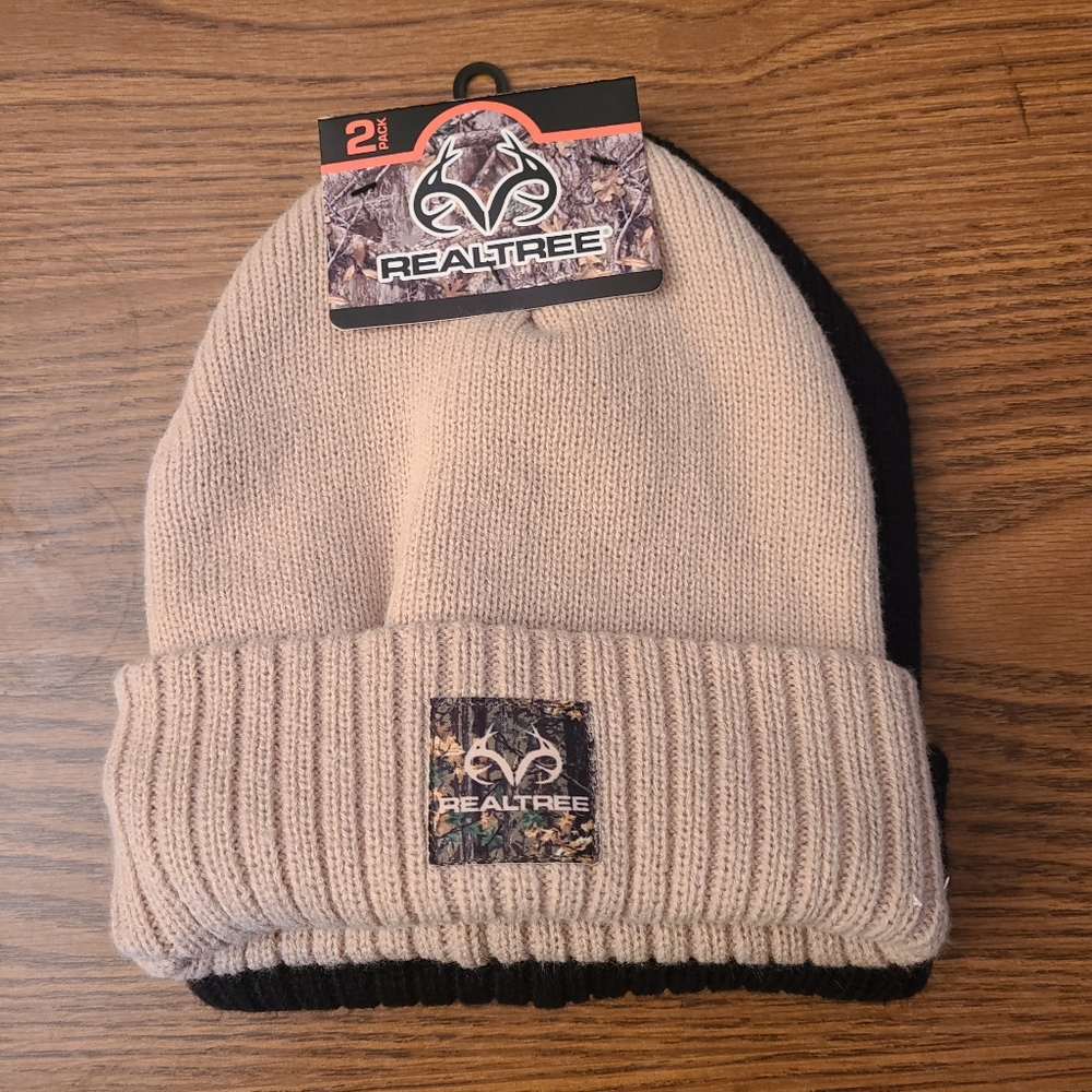 NWT Realtree Knit Beanie Two Pairs in One Size